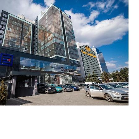 Glass New Apartments Ultracentral Кишинів Екстер'єр фото