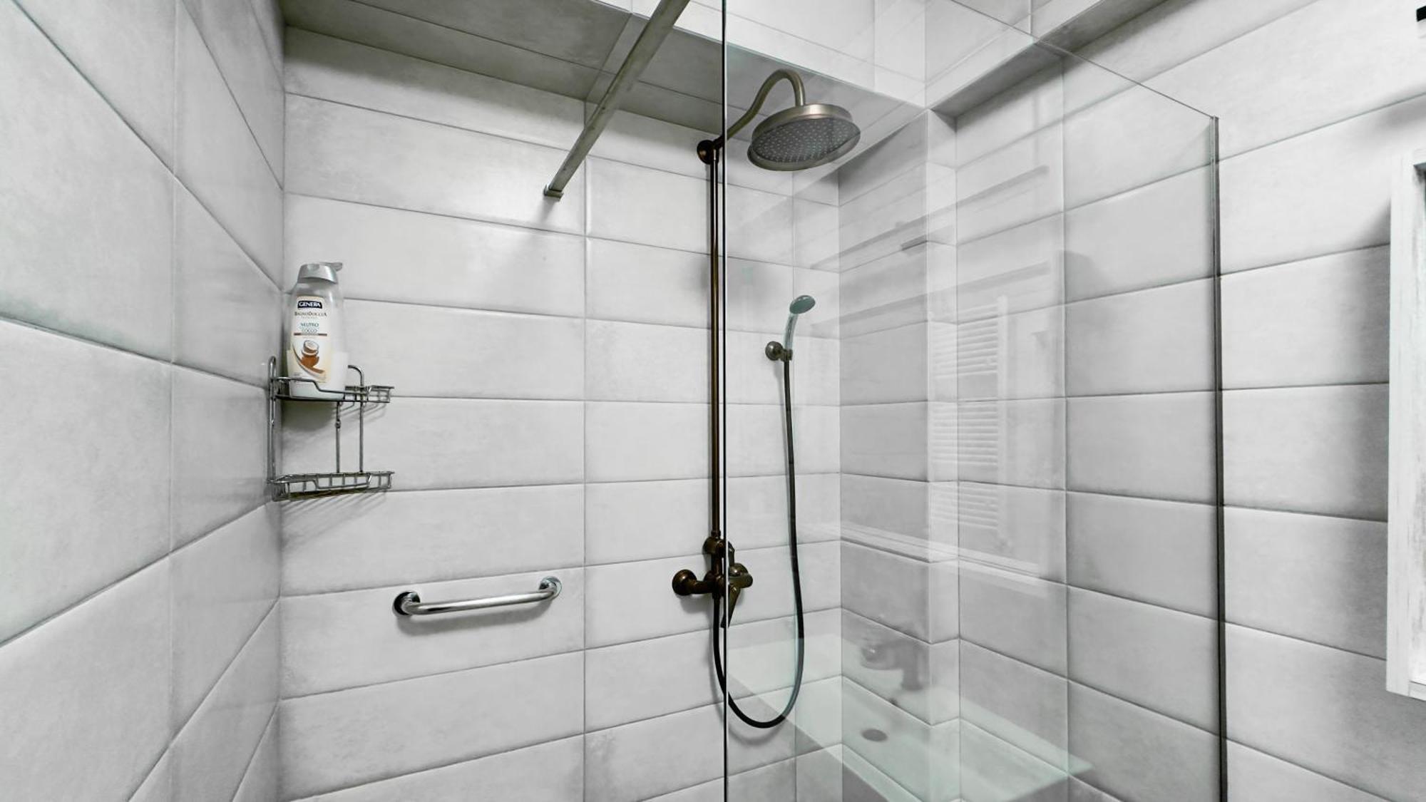 Glass New Apartments Ultracentral Кишинів Екстер'єр фото